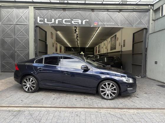 VOLVO S60 2.0 T4 MOMENTUM GASOLINA 4P AUTOMÁTICO